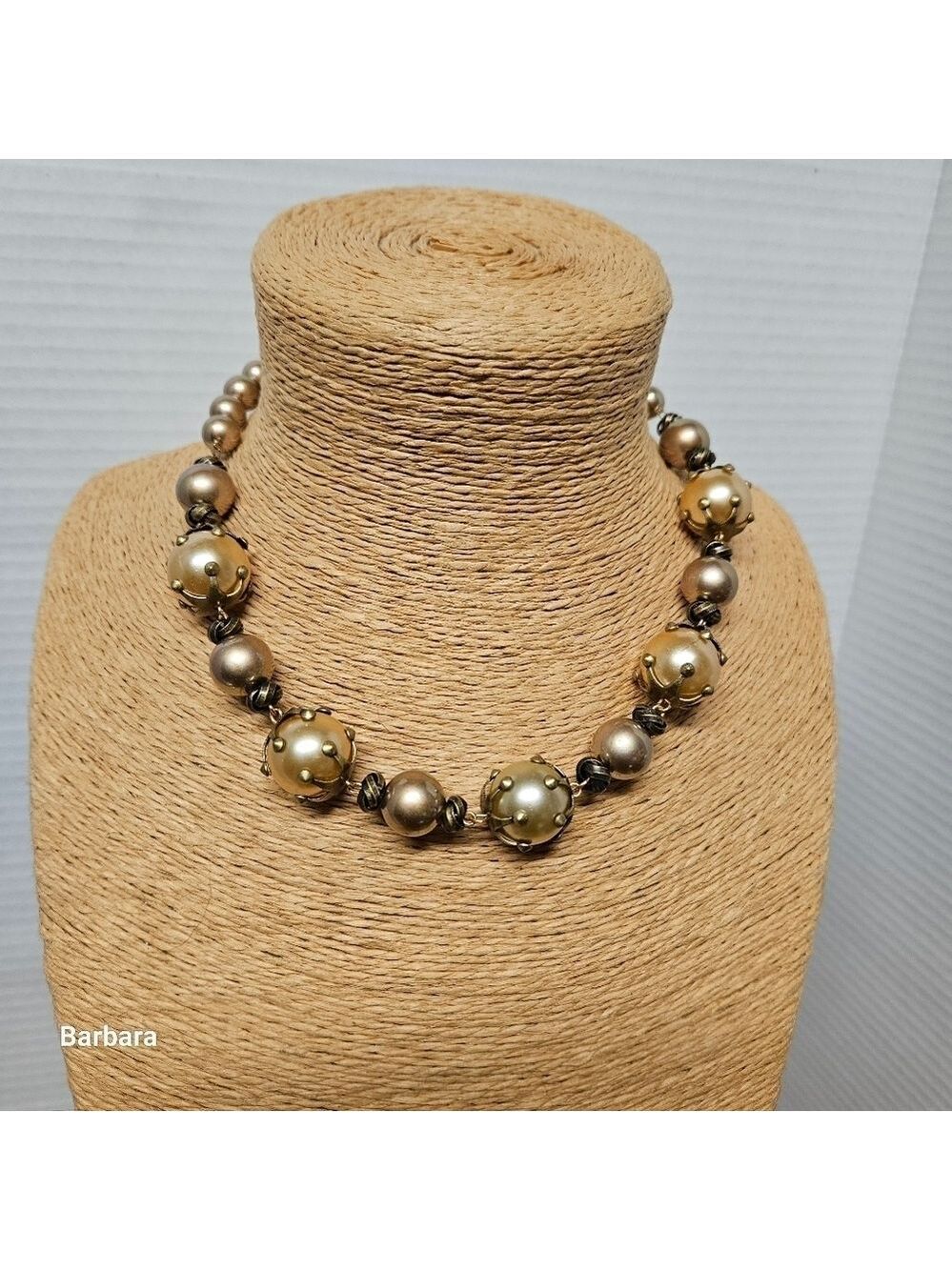 Vintage Antique-look 90s Kien Faux Pearl and Metal Knot Necklace